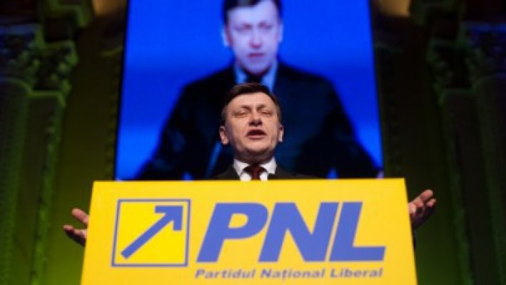 Antonescu: Ponta trebuie să ţină minte că umblă cu mine ca şi cu sfintele moaşte